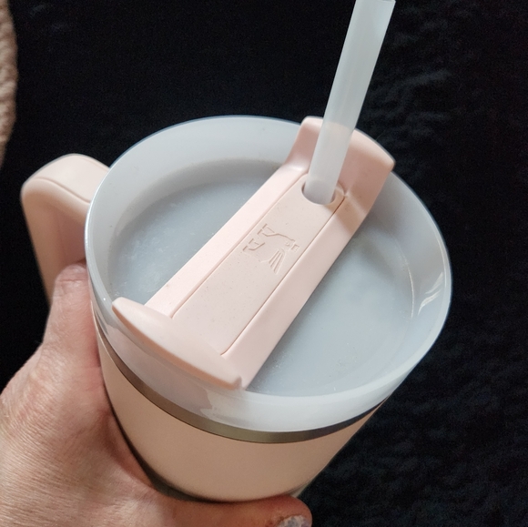 Stanley Quencher 40oz in Bloom - Picture 4 of 4